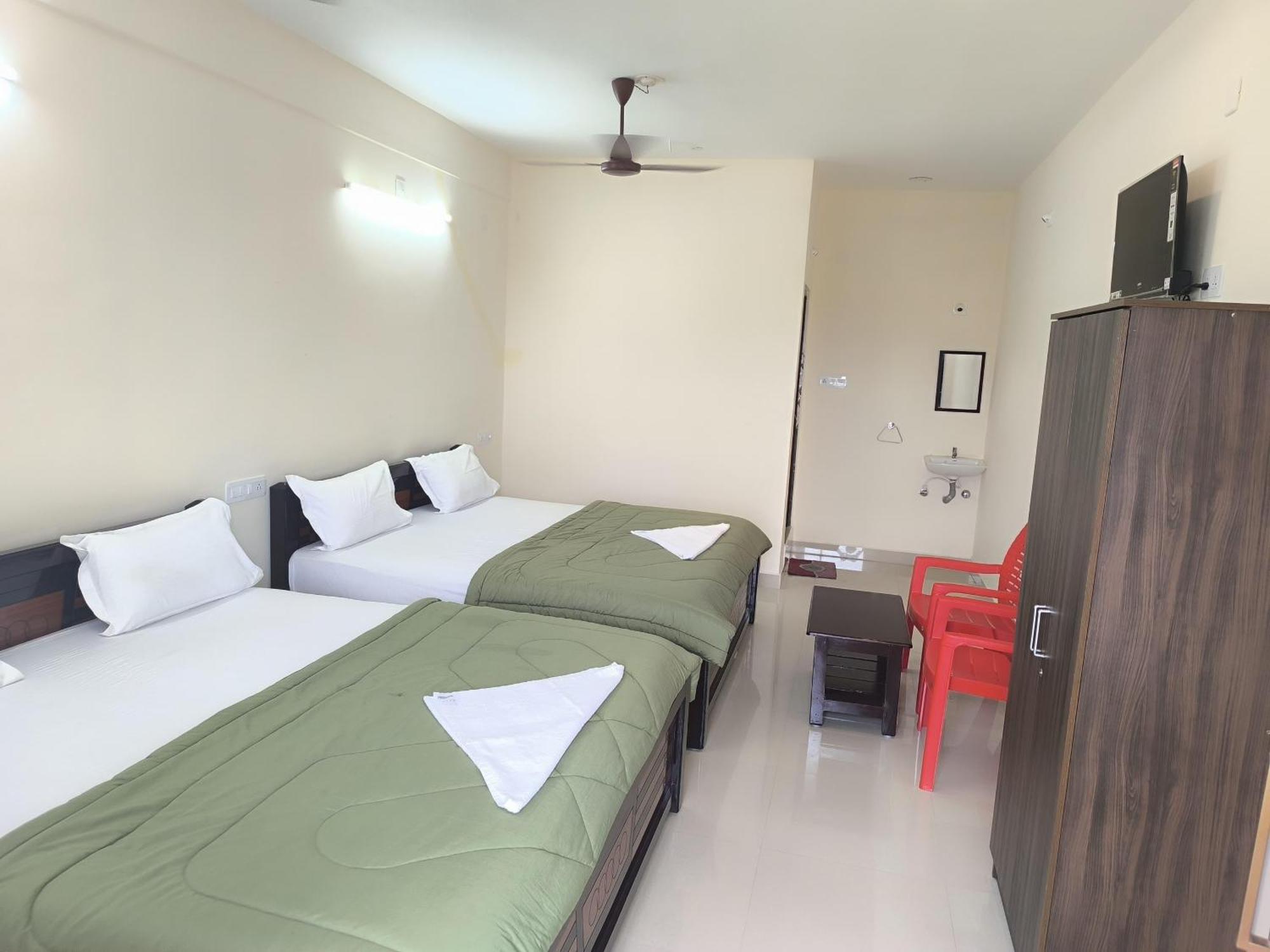 Hotel Vishnu Grand Tirupati Ngoại thất bức ảnh