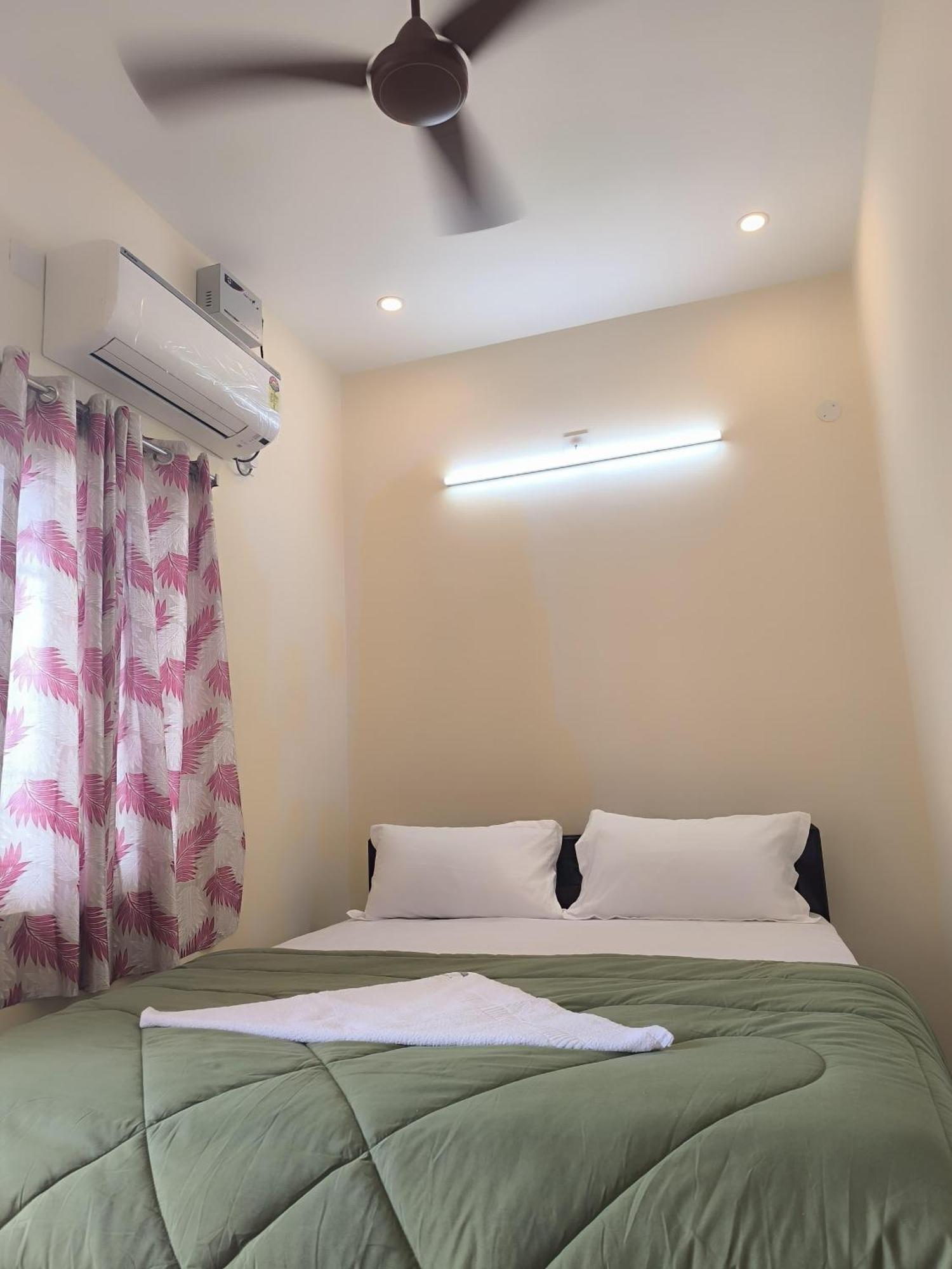 Hotel Vishnu Grand Tirupati Ngoại thất bức ảnh