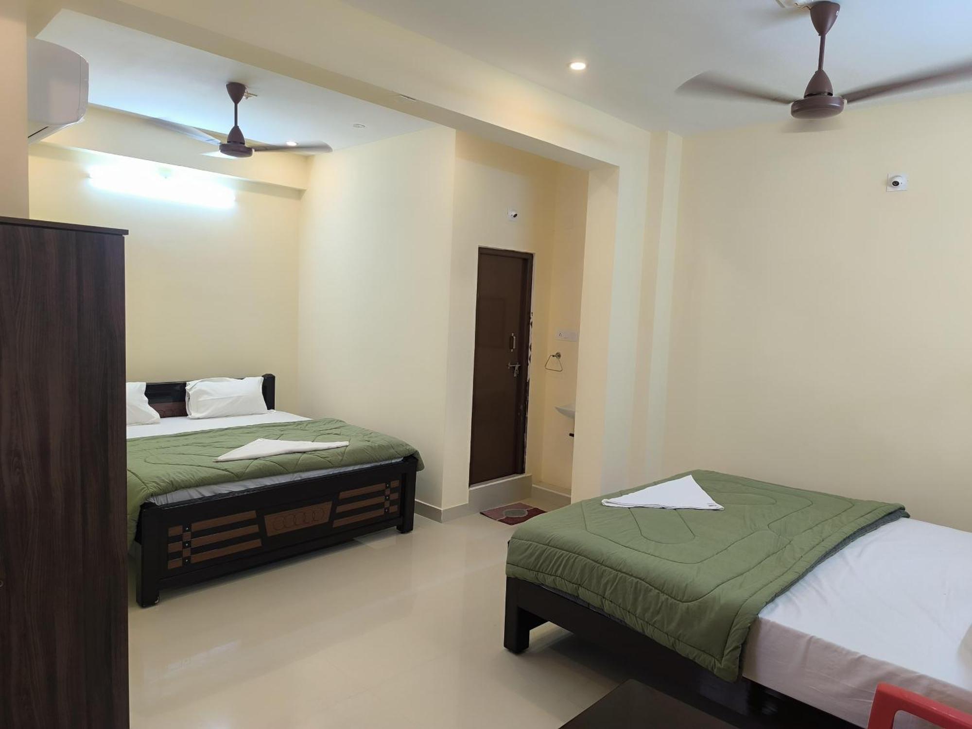 Hotel Vishnu Grand Tirupati Ngoại thất bức ảnh